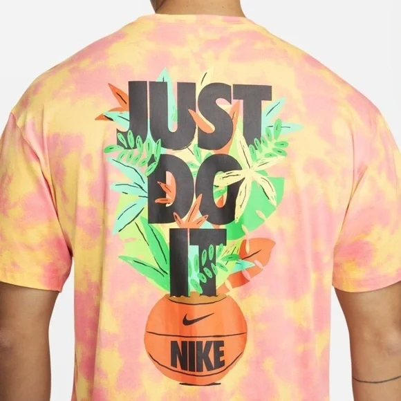 Nike | Max90 Loose Fit Basketball T-Shirt in Tie-Dye Size Medium