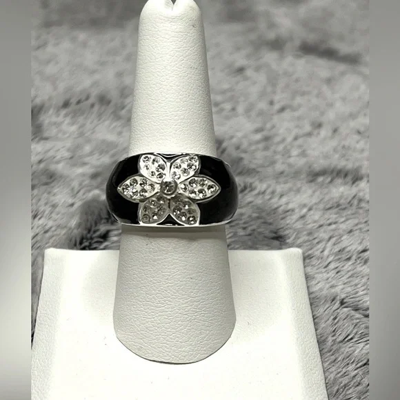 Vintage Sterling Silver Black Enamel Flower Ring Size 8