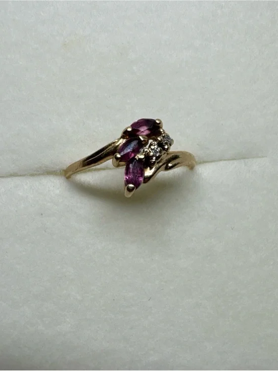 14K Yellow Gold Size 7.5 Marquise Ruby Cluster & Accent Diamond Ring 1.3g
