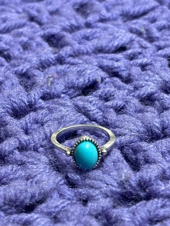 Silvertone Oval Faux Turquoise Cabochon Ring Size 4