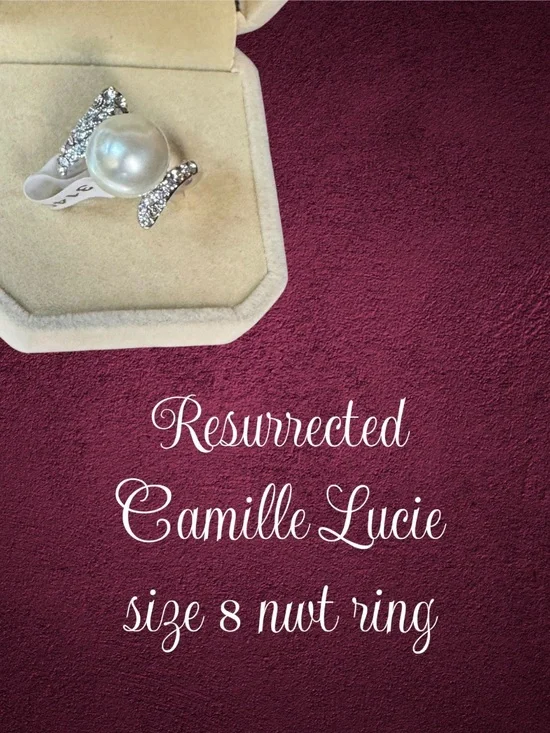 Camille Lucie Resurrected Solitaire Pearl Rhinestone Ring - NWT Size 8