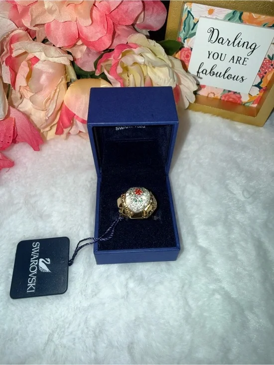 Swarovski Gold Tone Crystal Floral Statement Ring Size 58 EU Glam Cocktail Ring
