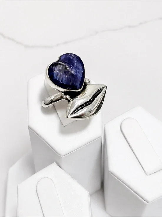 Sterling Silver Heart & Lip Ring Sapphire Gemstone