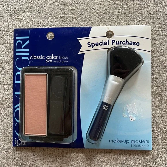 CoverGirl Classic Color Blush 570 Natural Glow & Make-Up Masters Brush Set NEW