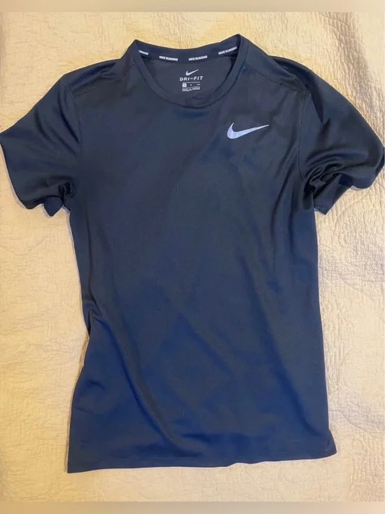 NIKE | BLACK NEW Dri-Fit Shirt