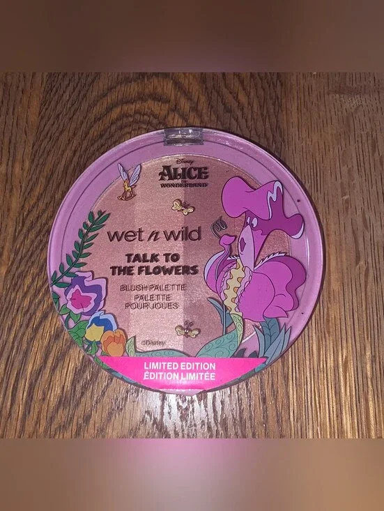 wet n wild Talk to the Flowers Blush Palette - Alice In Wonderland Collection