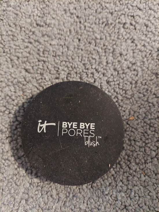 IT Cosmetics Bye Bye Pores Blush - Black Compact