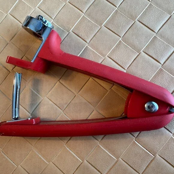 Oxo Good Grips Cherry and Olive Pitter Red