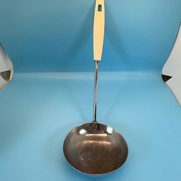 VTG Ekco Soup Ladle USA Stainless Steel Cream Plastic Handle MCM Retro Utensil‎