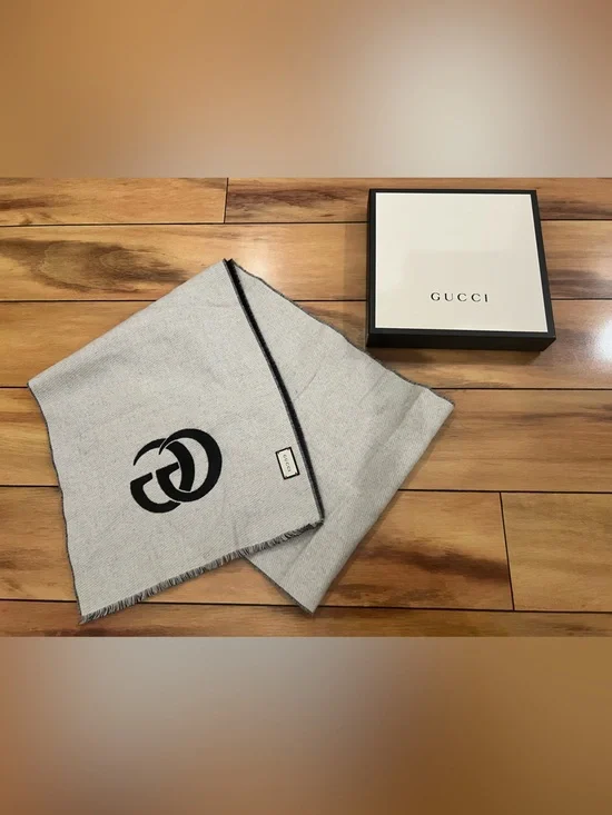 Gucci L'Aveugle Par Amour Wool Scarf