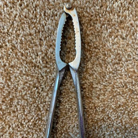 VTG STAINLESS STEEL SEAFOOD/NUT cracker