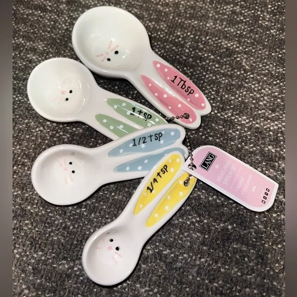 NWT Bunny Hop Measuring Spoons