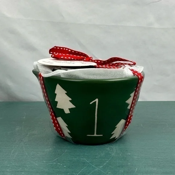 NWT Rae dunn christmas tree‎ measuring cups