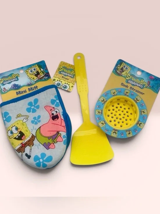 New SoongeBob Squarepants Kitchen Bundle Mini Mitt, Sink Strainer and Turner