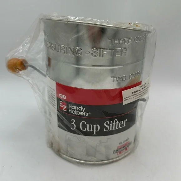 3-cup metal flour sifter