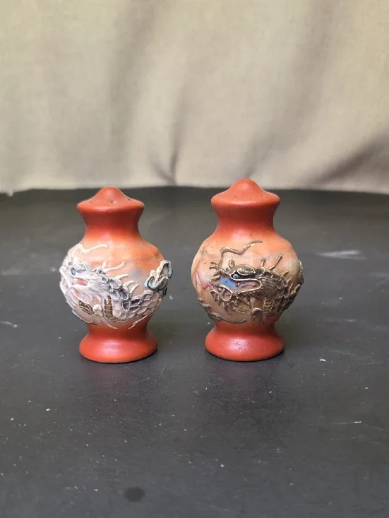 Japanese Moriage Dragonware‎ salt and pepper shaker set.