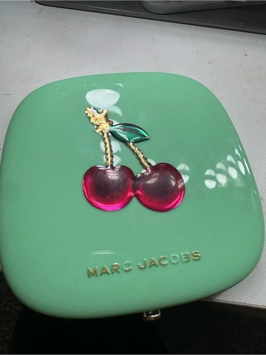 Marc Jacobs All Over Luminizer