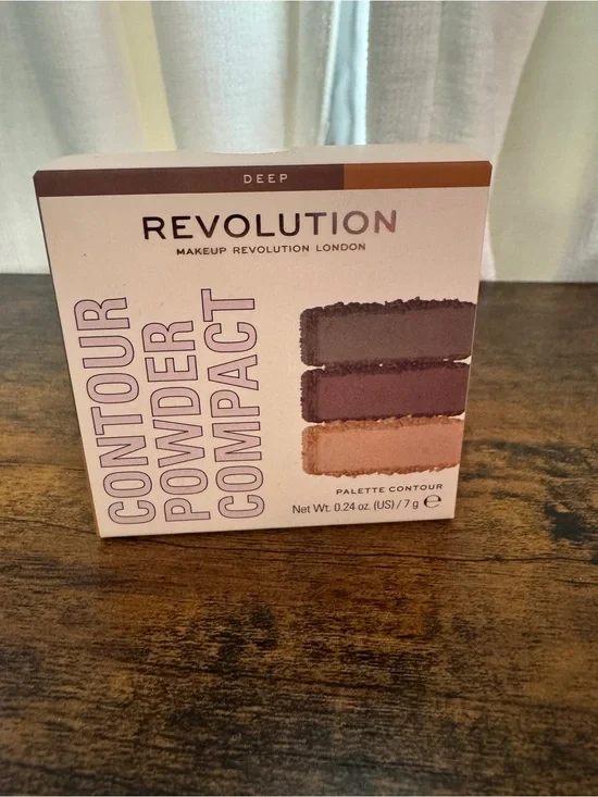 Revolution Deep Contour Powder Compact New In Box