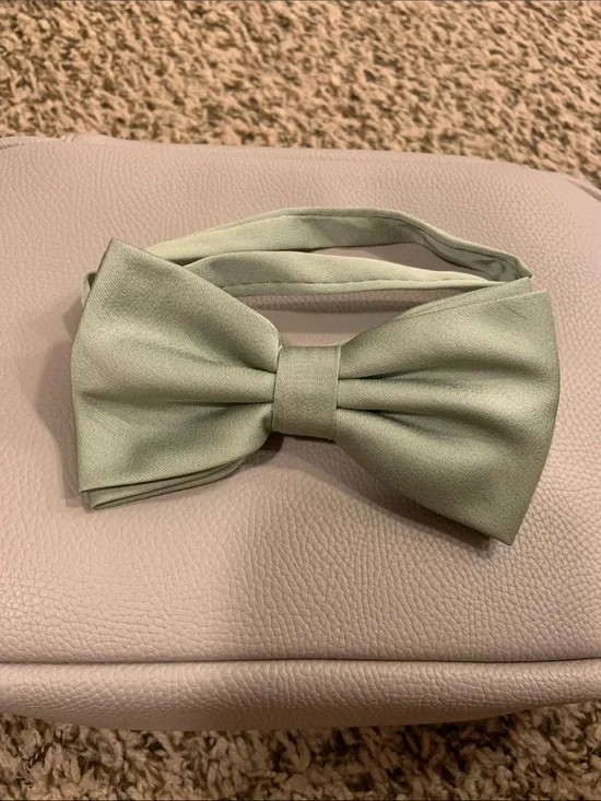 Azazie Mint Green Kids Bow Tie