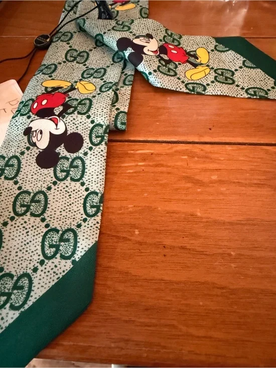 Gucci Kids Green Mickey Mouse Silk Tie