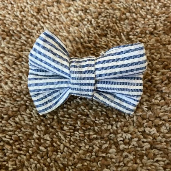 Boy toddler blue and white seersucker bow tie