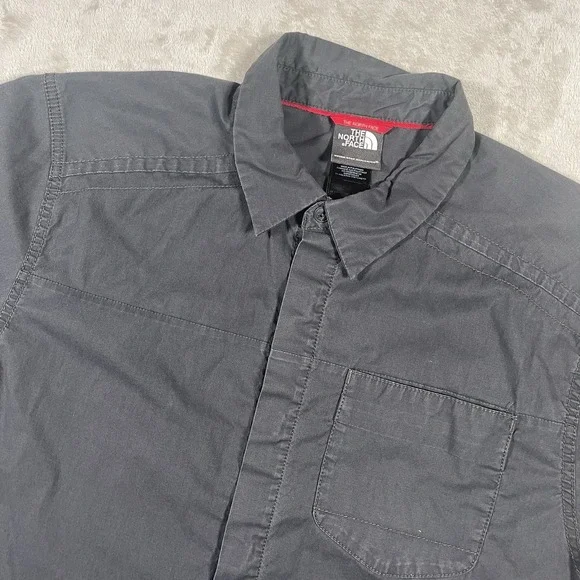 The North Face North Short Sleeve Shirt Mens Medium Dark Gray Button Up Gorpcore