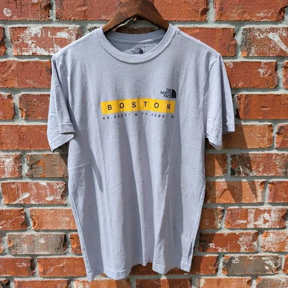 The North Face T-Shirt Mens Medium Grey Boston Graphic Slim Fit Short Sleeve