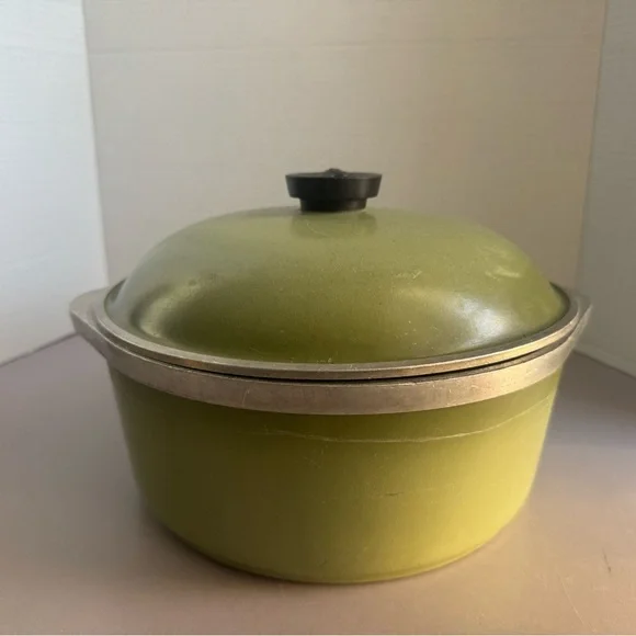 Vintage CLUB Dutch Oven Stock Pot Avocado Green Heavy Cast Aluminum 1960s