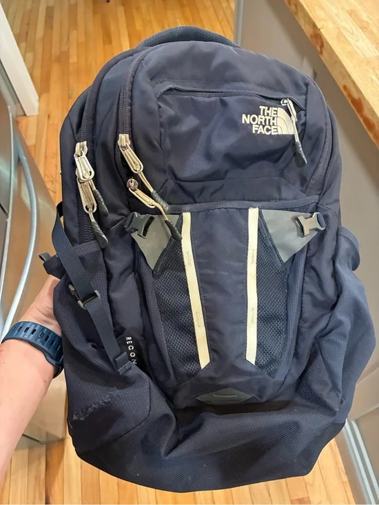 The North Face Recon Hiking Backpack Black/blue Padded Ext Pockets Zip