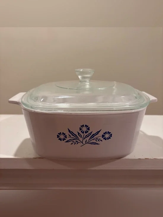 Vintage Corningware A-1-1/2-B, 1.5 Liter Casserole Dish with Pyrex Lid, Blue Cor