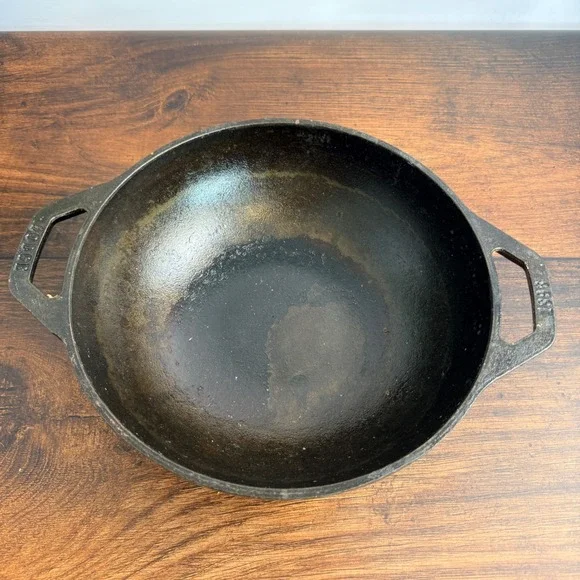 Vintage Lodge 9MW Cast Iron Mini Wok Double Handle USA Seasoned 9 Inch