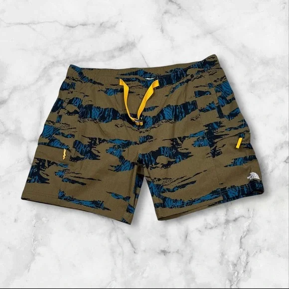 The North Face Men XXL Relaxed Fit Class V Bltd Shorts Camo Print Casual Outdoor