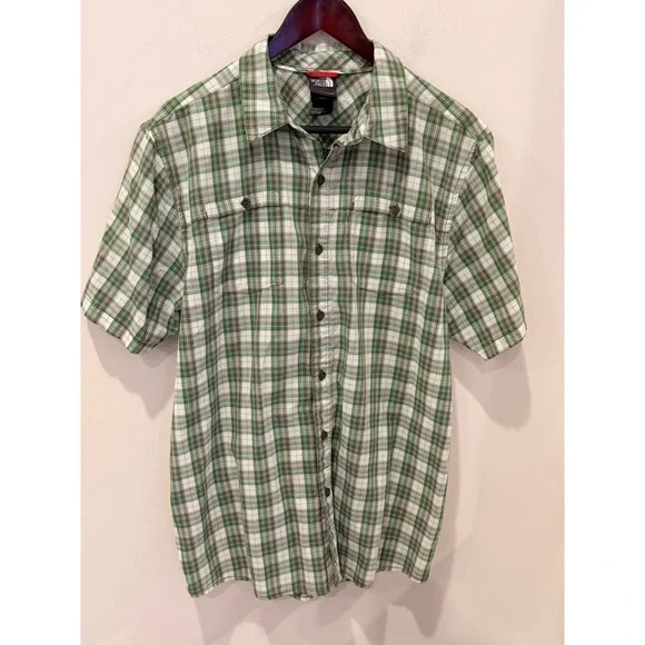 The North Face Mens Large Green Plaid Short Sleeve Button Up Hiking Shirt 1344