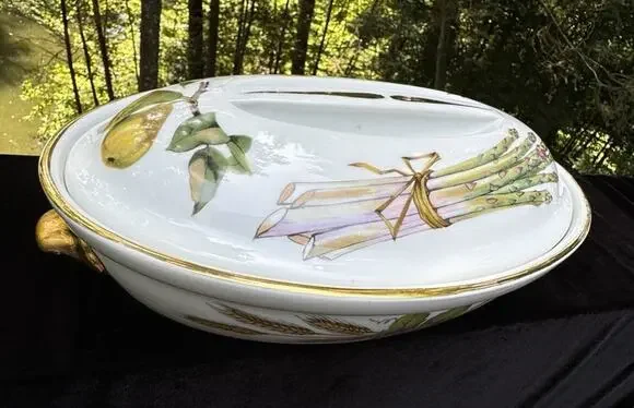 Royal Worcester Fine Porcelain 10” Oval Lidded Casserole Dish Gold Trim -4O