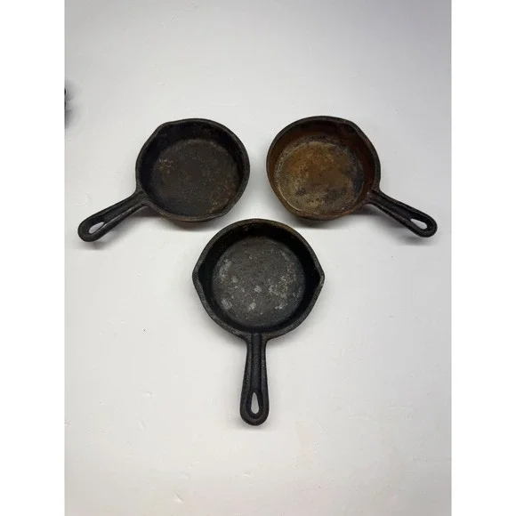 Vintage Miniature Cast Iron Skillet Set of 3 Small Toy Frying Pans Rustic Decor