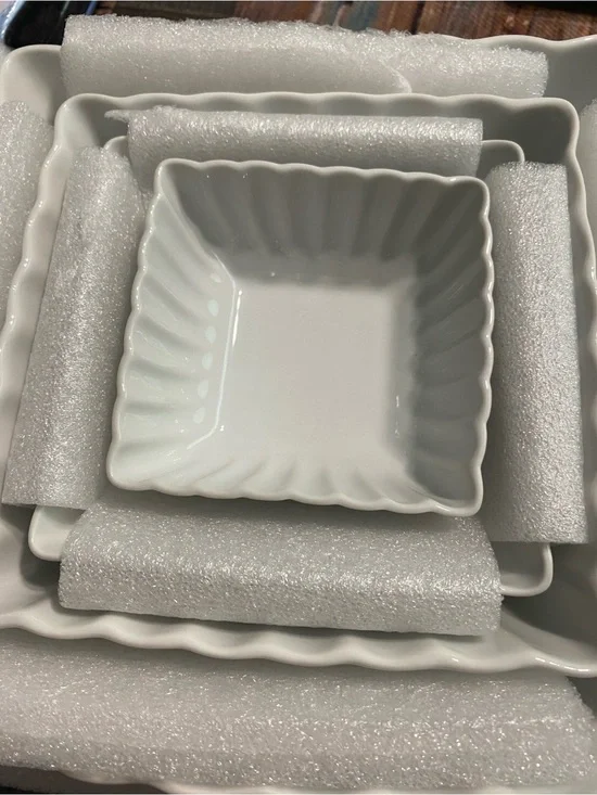 White Scalloped Square Ceramic Bowls Set