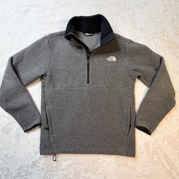 The North Face Gordon Lyons Quarter Zip Fleece Pullover Gray Mens outdoor hike S