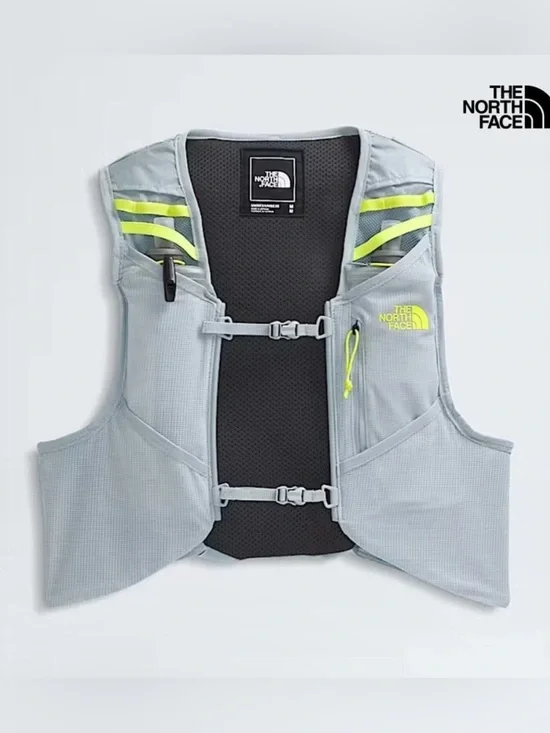 The North Face Sunriser Run Vest 8 Frost Grey (NF0A81DZKT3) NWT! Adult Size XS