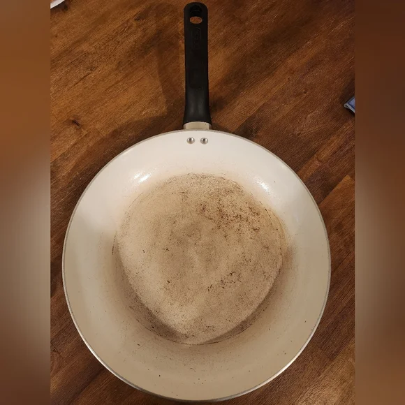 🔥Ceramic White Frying Pan with Black Handle