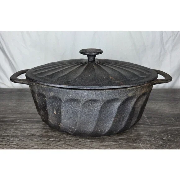 Paula Deen Cast Iron Oval Dutch Oven Roasting Casserole & Lid 11.5” x 8.5” 5 QT