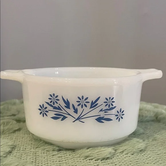 White and Blue Floral Patterned Kitchen Bowl dyna-Ware milk glass