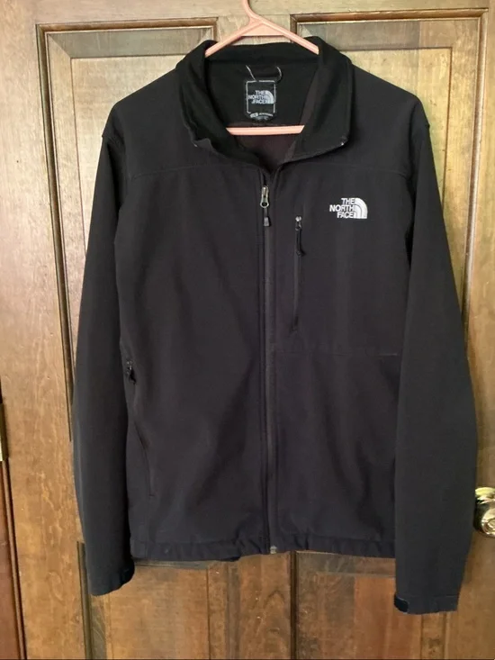 The North Face Men's Black Lightweight Zip-Front Jacket