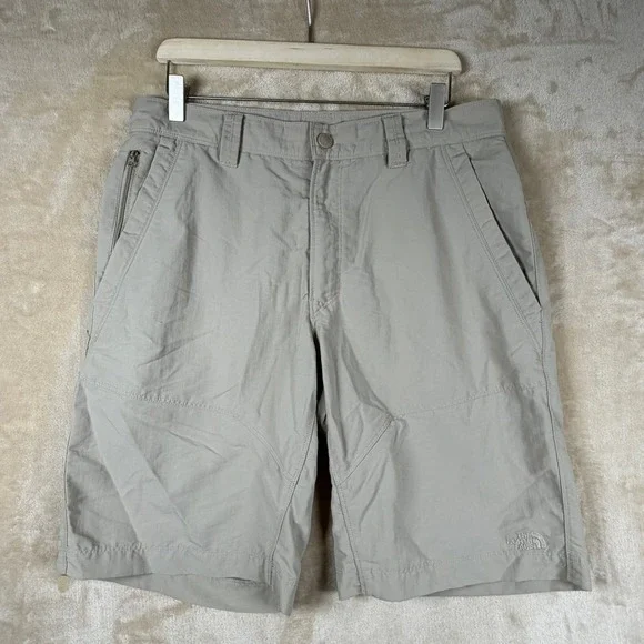 The North Face Mens Khaki Nylon Hiking Utility Cargo Shorts Size 34 Tan RN61661