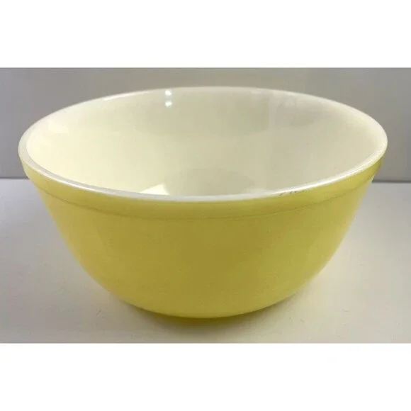 Glasbake Yellow Large Mixing Bowl 9.5” x 4.5” Vintage See Pics for Condition