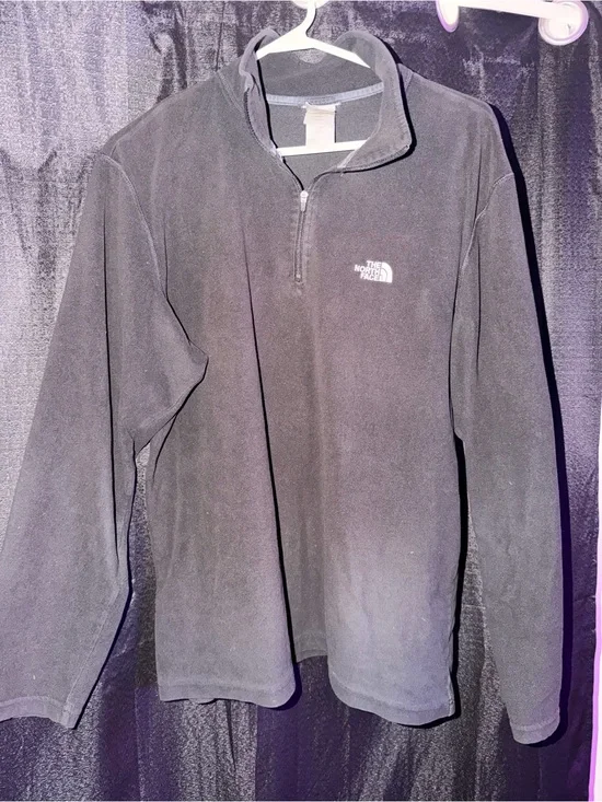 The North Face Men's Black Half-Zip Fleece Pullover