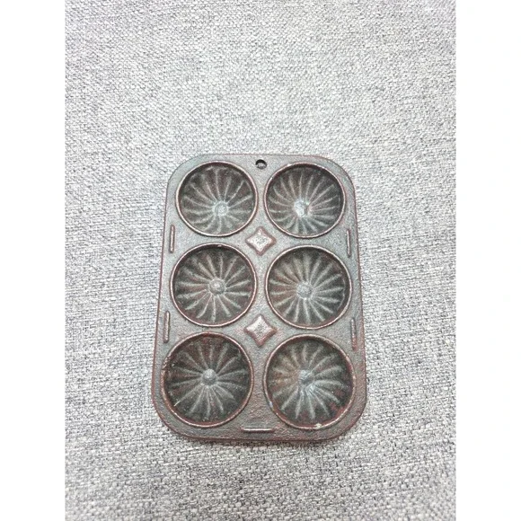 Mini Cast Iron Cake or Tart Pan ? 6 Slot