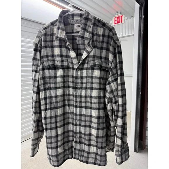 The North Face Mens XXL Grey Black Plaid Flannel Button Down Shirt Cotton L/S
