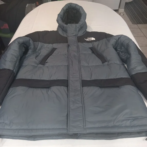 The North Face Men's Gray and Black Puffer Jacket Size XXL
