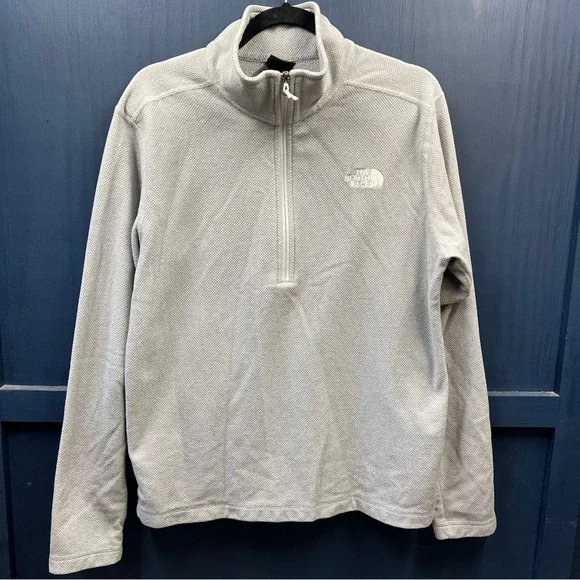 The North Face Texture Cap Rock Quarter-Zip Fleece Fleece Pullover in Mid Gray M