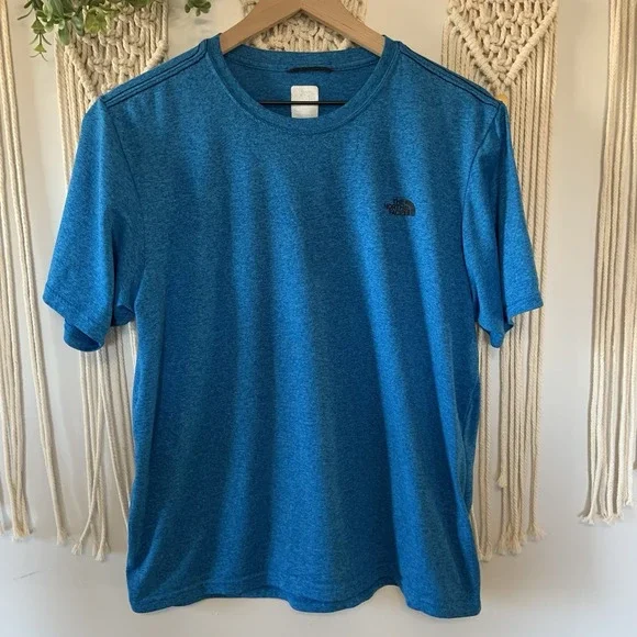THE NORTH FACE Men's Reaxion Amp Blue Short Sleeve T-Shirt Medium